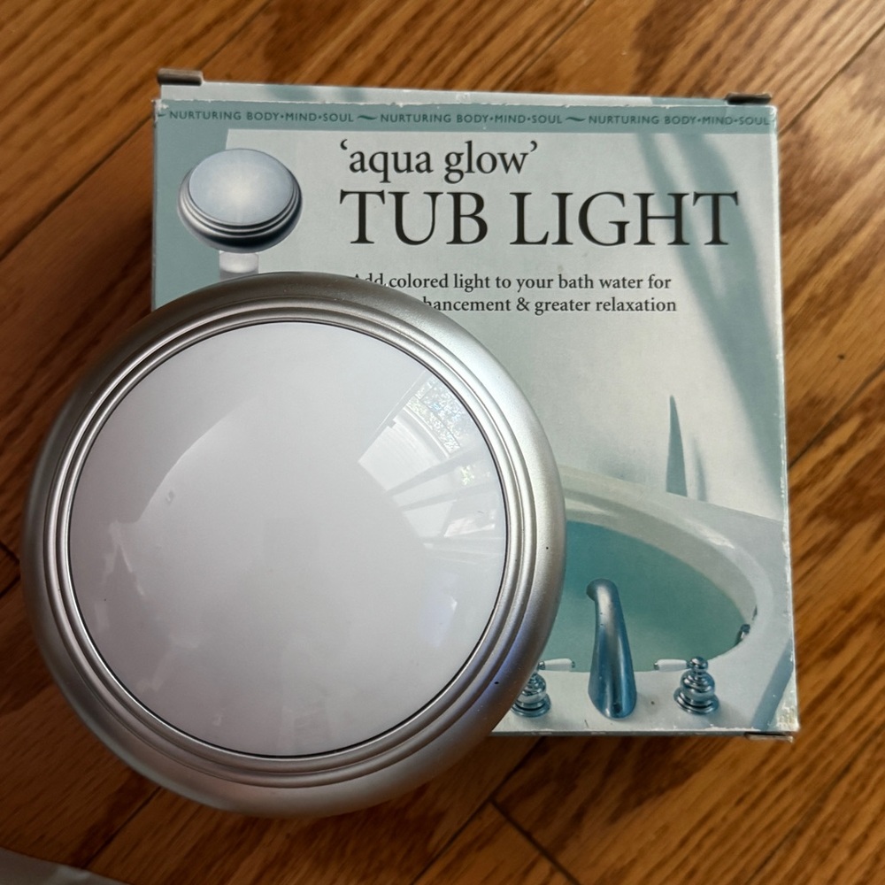 Aqua Glow Tub Light in Silver and White